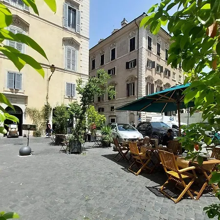 Charming Navona فندق