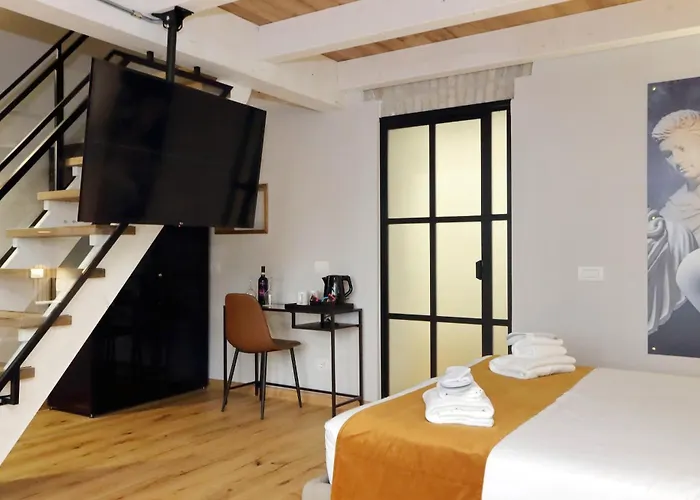 Charming Navona 4*