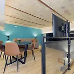 Charming Navona Otel