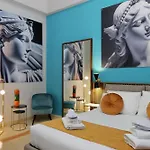 Charming Navona Otel