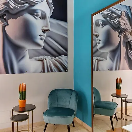 Charming Navona Hotel