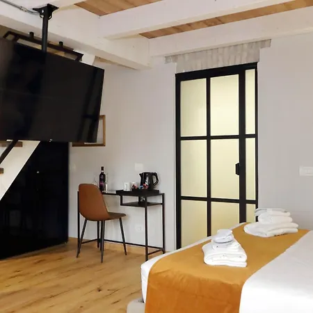 Charming Navona 4*