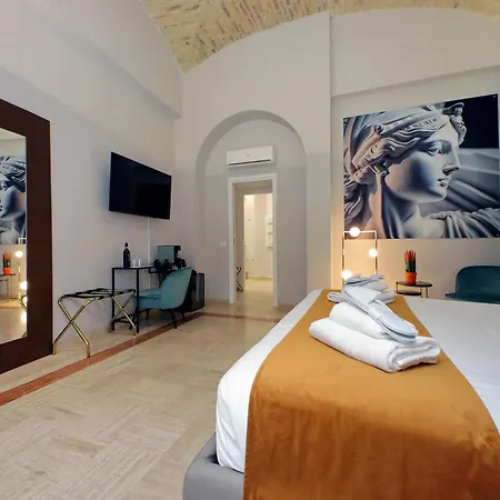 Charming Navona Hotel