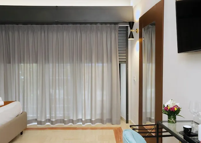 Charming Navona Hotel 4*