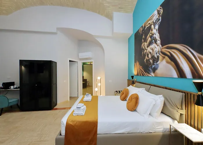 Charming Navona Hotel