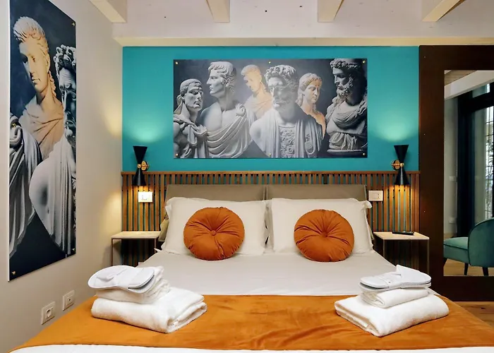 Charming Navona Hotel