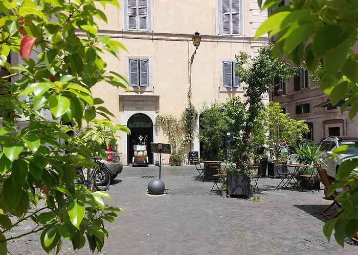 Charming Navona 4*