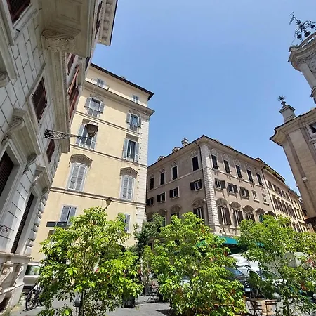 Charming Navona Otel
