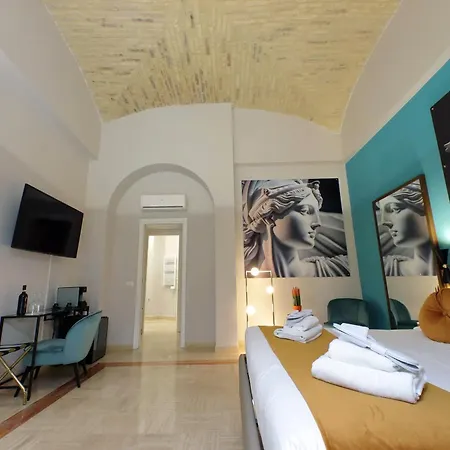 Charming Navona Otel 4*